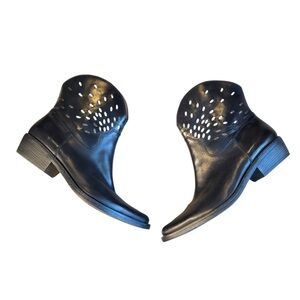 Nine West Gertrude Silver Studded Boots Cowboy Western Black Leather Size 7 S2